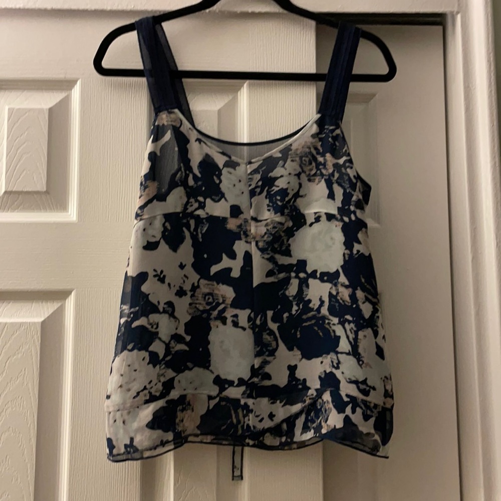 Gap tank top- pretty pattern! Size XS